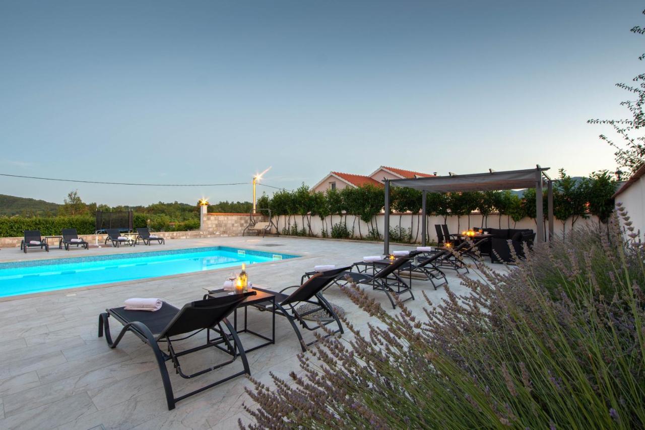סיני Vacation Villa Matic With 7 Bedrooms מראה חיצוני תמונה